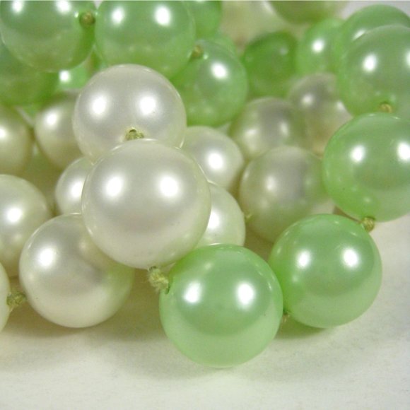 Imitation Pearl Beaded Necklace 32 inch Vintage 1960 1950 MOD MCM Strand - Picture 4 of 9